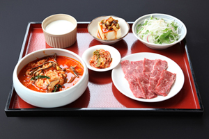 ユッケジャンクッパランチ